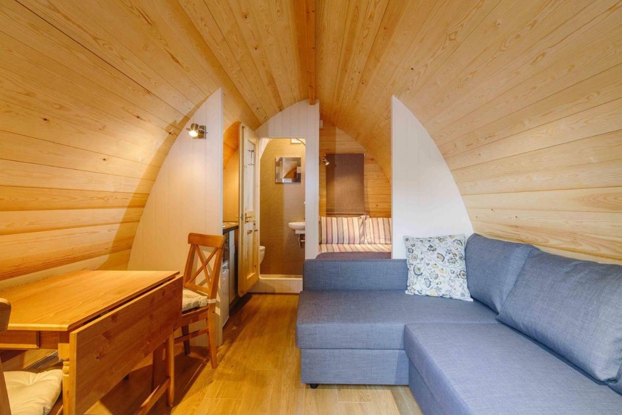 Campion Glamping Pod Hotel Cheltenham Exterior foto