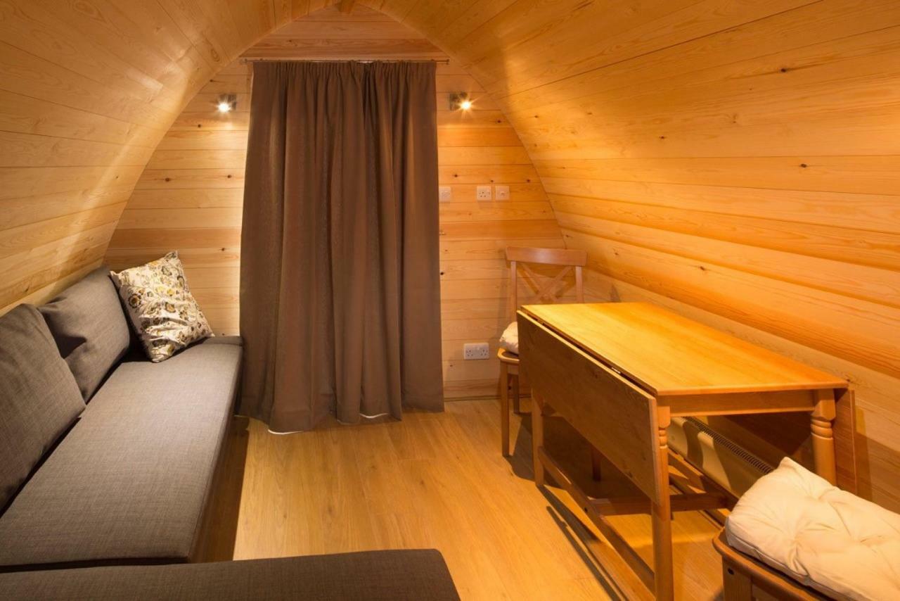 Campion Glamping Pod Hotel Cheltenham Exterior foto