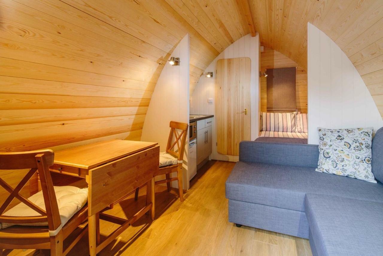 Campion Glamping Pod Hotel Cheltenham Exterior foto